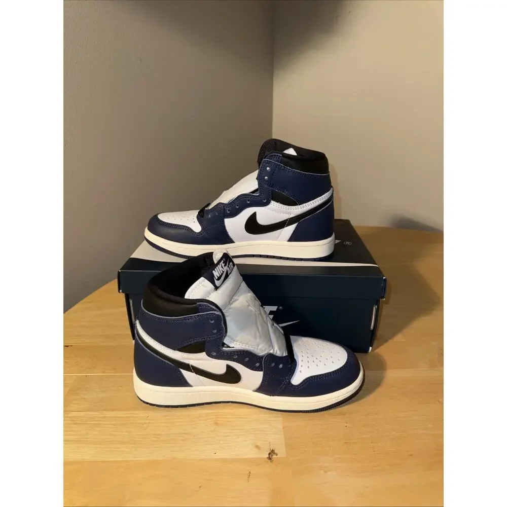 Air Jordan 1 Retro High OG Midnight Navy Black and White Size 4.5 Mens 6 Womens